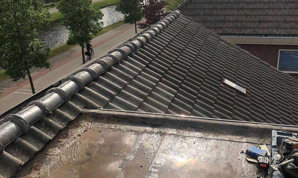 Lekkage op plat dak in Monnickendam
